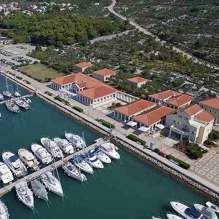 Apartment Aci Marina Cres Zewnętrze zdjęcie