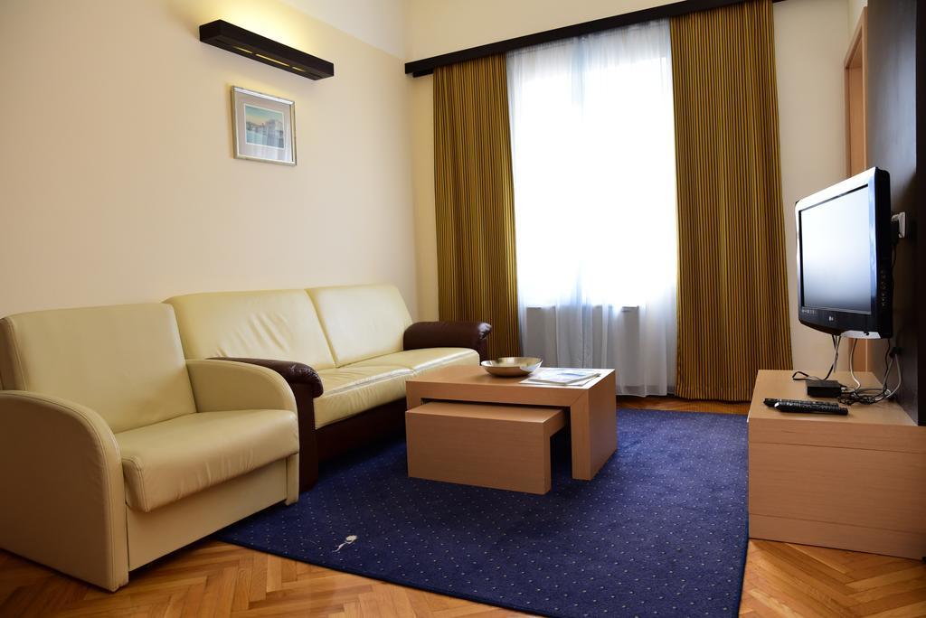 Apartment Aci Marina Cres Zewnętrze zdjęcie