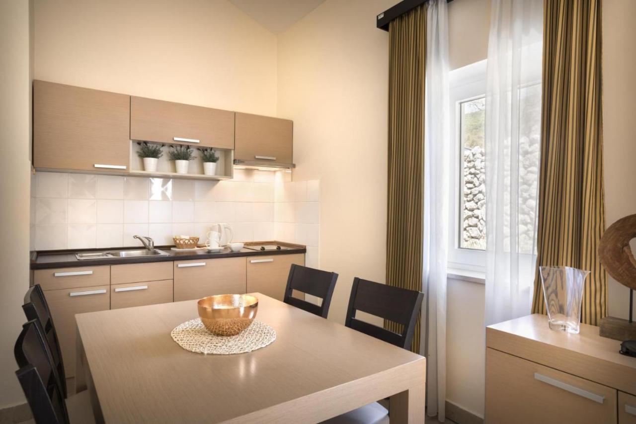 Apartment Aci Marina Cres Zewnętrze zdjęcie