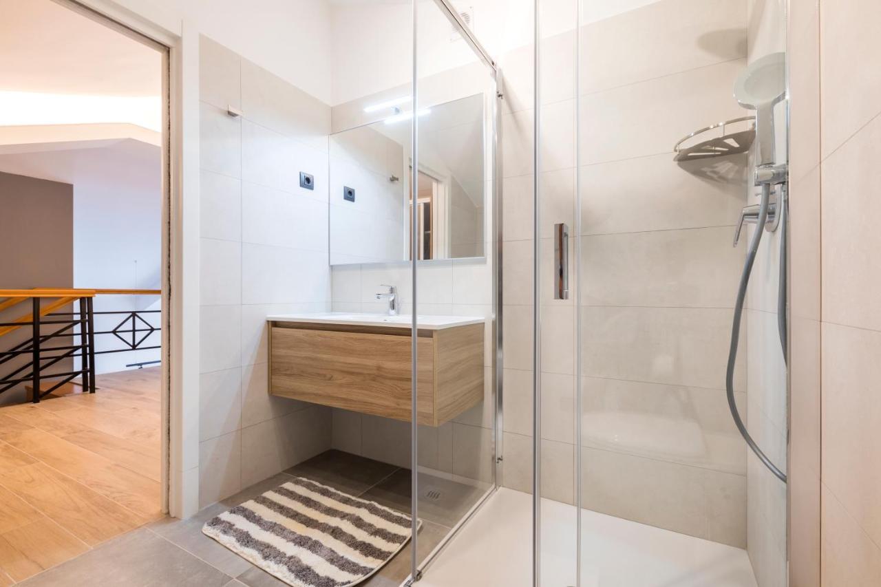 Apartment Aci Marina Cres Zewnętrze zdjęcie