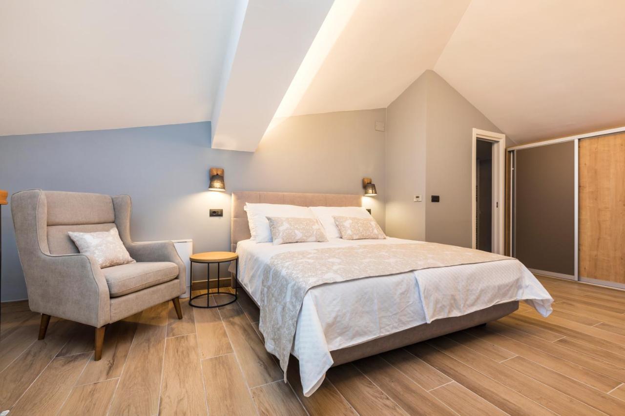 Apartment Aci Marina Cres Zewnętrze zdjęcie