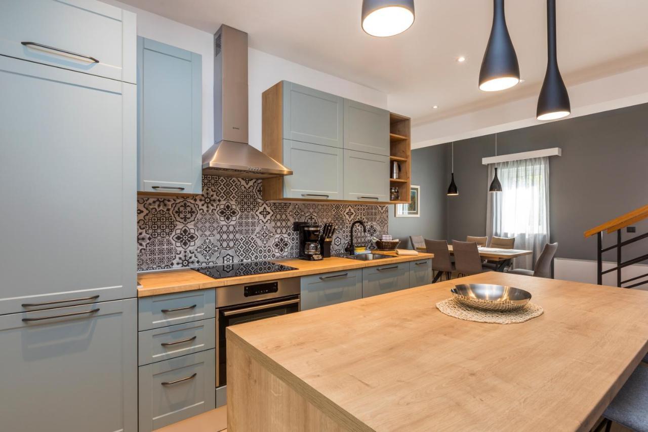Apartment Aci Marina Cres Zewnętrze zdjęcie